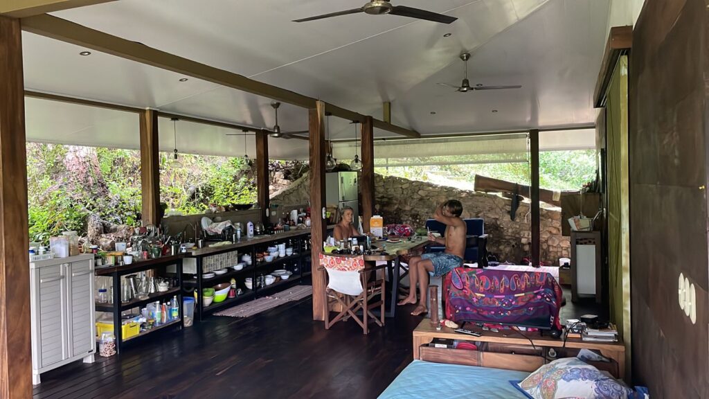 e7109c36-97c3-4322-a0b3-34500eb33c85